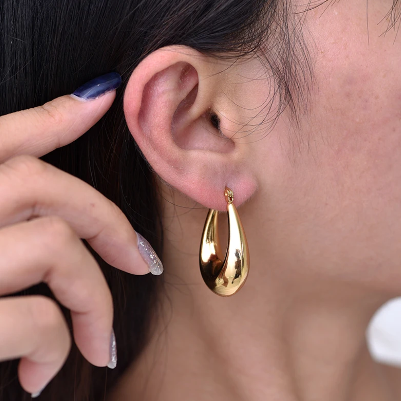 Glossy Gold U-Shape Hoop Earrings